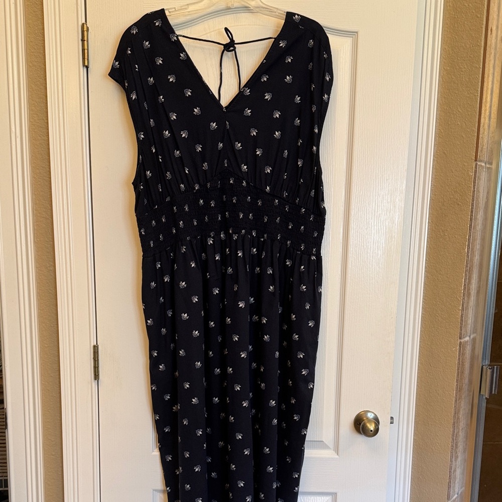Old Navy Size XXL Long Navy Floral Dress